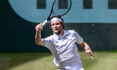 Лучшего теннисиста Казахстана «отправили» во второй круг Уимблдона