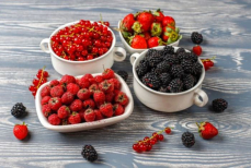 Эта ягода защищает от болезней и замедляет старение. Ее сейчас активно продают