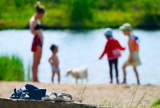 Чем грозит купание в жару — назван список опасных инфекций