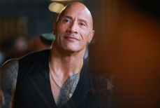 Дуэйн Джонсон показал макияж, который ему сделали дочери. Фото