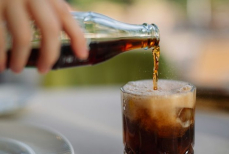 Врач предупредил о неожиданном риске кока-колы