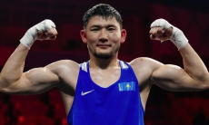 Победа над Узбекистаном, разгромы и новая потеря. Как Казахстан бился за медали Кубка мира по боксу