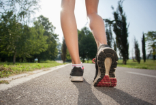 Какую опасность скрывает новый тренд на 100 тысяч шагов в день