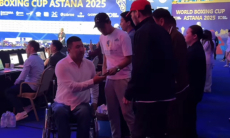 Чемпион мира по боксу из Казахстана отметился красивым поступком. Видео