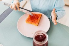 Можно ли есть сладкое натощак. Вот что советуют гастроэнтерологи