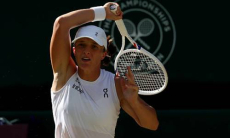 Разгромом завершился матч Иги Швёнтек за финал Уимблдона-2025