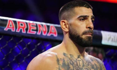 Джастин Гэтжи «нокаутировал» Илию Топурию