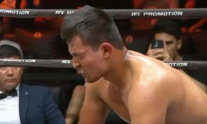 Нокаутом закончился бой Казахстан — Узбекистан в профи-боксе. Видео