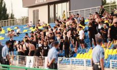 Фанаты «Кайрата» оскандалились перед ответным матчем с «Олимпией»