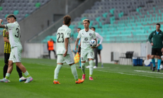 Появилось видео «диверсии» болельщиков «Кайрата» против футболистов «Олимпии»