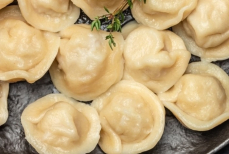 Как есть пельмени без вреда для фигуры? Доктор Мясников давно знает ответ