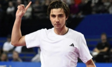 Казахстанец разгромил победителя трех турниров «Большого шлема»