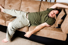 Знаменитый психолог рассказал, как «поднять» мужчину с дивана. Видео