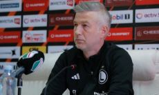 «Мы этому не рады». Наставник «Легии» выразил недовольство перед матчем с «Актобе» в Казахстане