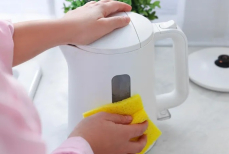 Как очистить чайник от накипи копеечным способом