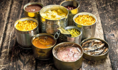 Что такое ботулизм и как им не заразиться