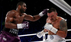 Александра Усика «отправили» в нокаут в середине боя