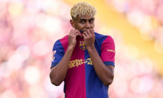 Отец Ямаля заступился за сына после скандала