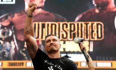 Усику «отдали» досрочную победу над Дюбуа и нашли соперника на последний бой в карьере