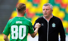 Клуб казахстанского тренера одержал третью победу подряд в европейском чемпионате