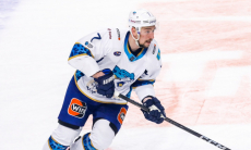 «Хороший коннект с казахстанцами». Антон Бурдасов хочет играть за «Барыс»