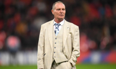 Легенду английского футбола нашли без сознания