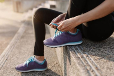 Главный признак во время ходьбы, который указывает, что обувь неправильного размера