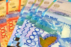 Средняя зарплата в трёх областях Казахстана достигла 600 тысяч тенге