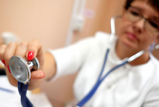 Медсестрам в Казахстане разрешили вести прием пациентов и ставить диагноз