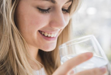 Что будет, если пить стакан воды перед сном