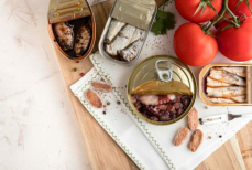 Сколько можно хранить открытые консервы. Тысячи людей просто не знают