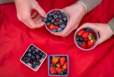 Эта ягода омолаживает организм и защищает от болезней. Ее сейчас активно продают