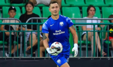 Вратарь сборной Казахстана по футболу помог Азербайджану