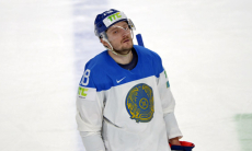 Экс-хоккеист сборной Казахстана официально покинул топ-клуб КХЛ