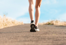 Ученые снизили планку в 10 000 шагов в день