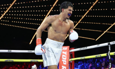 Главный бой вечера бокса в США за титул чемпиона мира WBO вылился в избиение и разгром. Видео