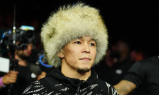 Озвучен гонорар Асу Алмабаева за шестой бой в UFC
