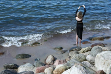 Врач рассказала, в каком случае лучше избегать купания в морской воде