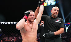 «Мне никто не дал ничего». Пётр Ян резко высказался о бое с Умаром Нурмагомедовым