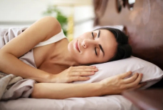 Зачем класть лавровый лист под подушку