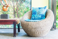 Названы вещи, которые нельзя хранить вне дома — даже в гараже или на террасе