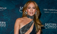 Дженнифер Лопес произвела фурор из-за неожиданного инцидента на сцене. Фото