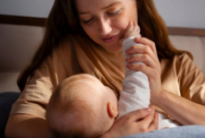 Почему грудное молоко — это больше, чем питание. Что на самом деле влияет на здоровье ребёнка