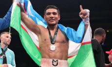 Озвучены шансы узбекистанского боксера стать абсолютным чемпионом мира