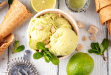 Это мороженое можно есть без вреда для фигуры. Диетолог назвала главный критерий выбора