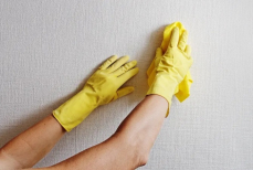 Как отмыть обои на кухне от жира