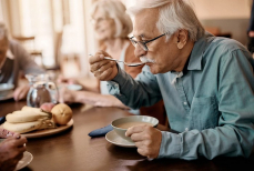 Врач перечислила продукты, снижающие смертность среди пожилых людей