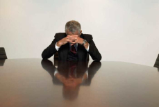 Ученые обнаружили связь между временем рождения и депрессией у мужчин