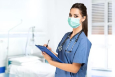 Минздрав РК объяснил, может ли медсестра назначать лечение