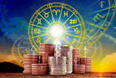 Астрологи назвали знаки, которым улыбнётся финансовая удача в августе